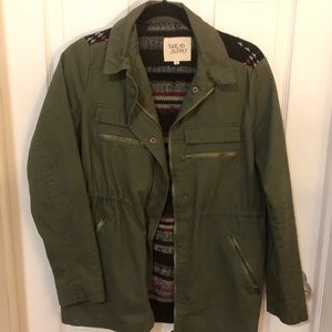 Mid weight canvas jacket with knit back.